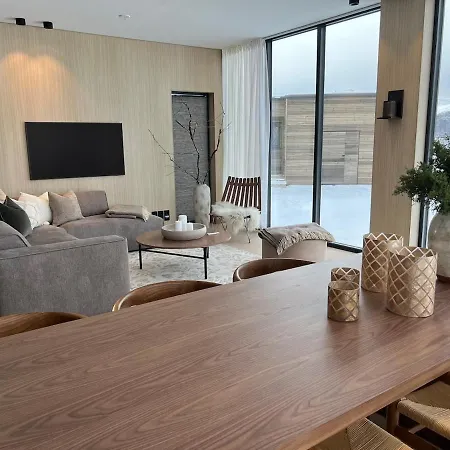Semesterbostad Lofoten Luxury With Seaview Sauna And Jacuzzi Kleppstad